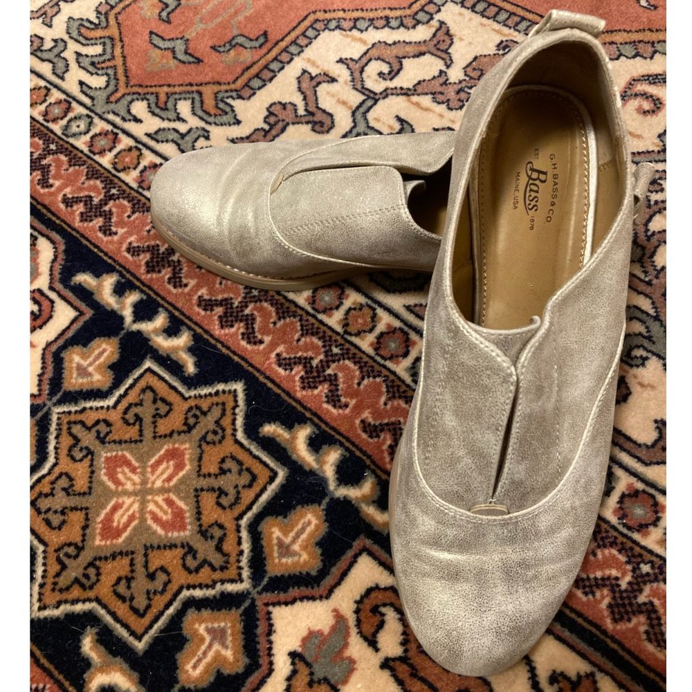 LAST CHANCE SALE! Bass Gold Shoes Flats 8 1/2 Women’s Metallic Gold Oxfords 8.5